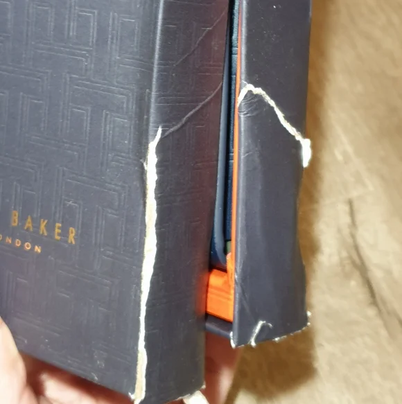 Ted Baker Green Watch with Swarovski Crystals - Picture 10 of 10